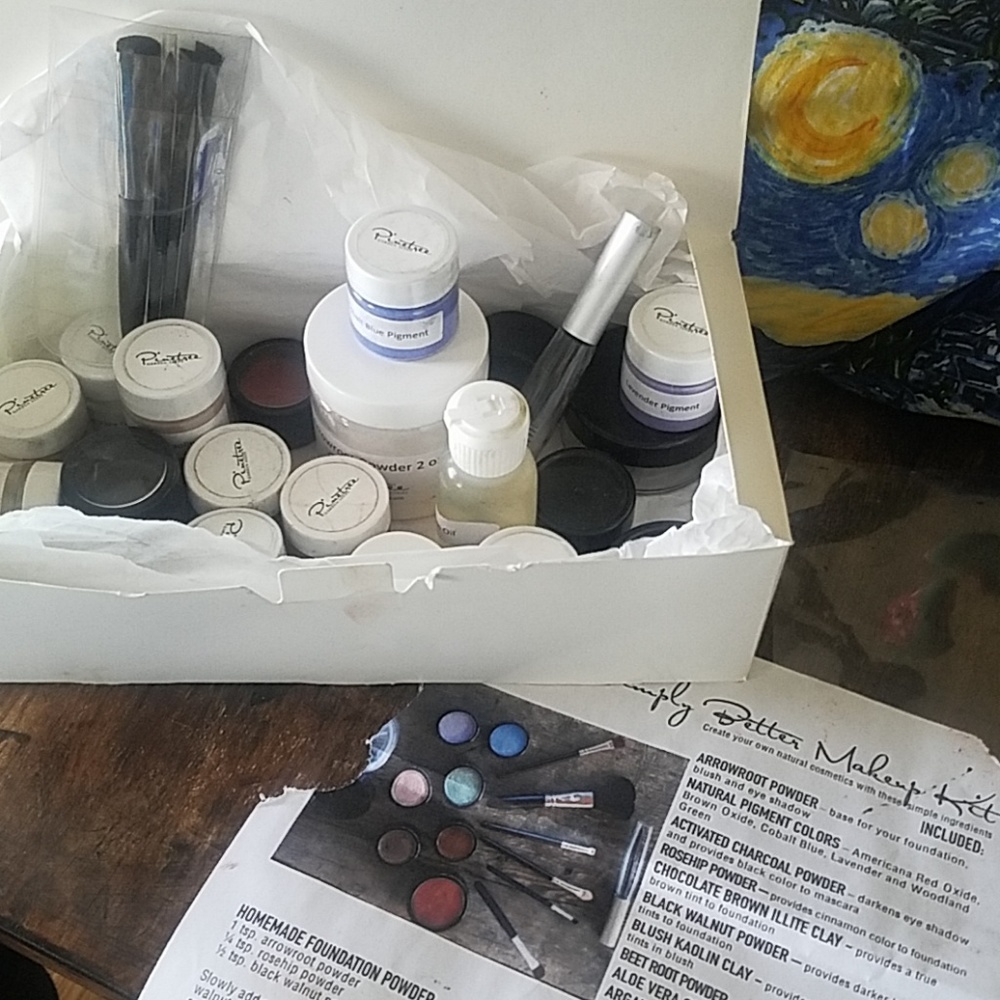 Natural Cosmetics Makeup Kit